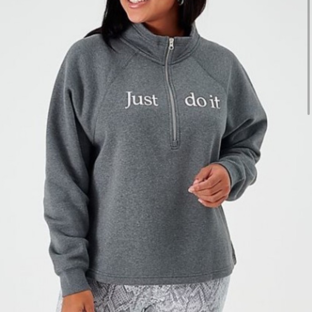 Woman’s Nike Half zip sweatshirt- 1x new without tags - Picture 2 of 5